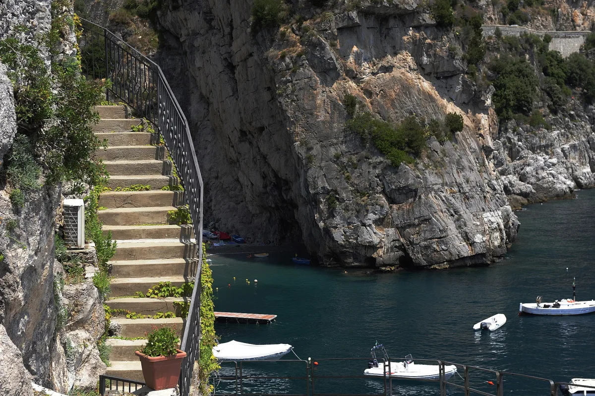 Come arrivare a Positano da Napoli: tutte le opzioni spiegate
